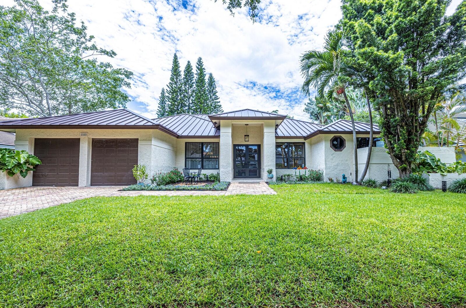 Property Photo:  1985 Parkside Circle S  FL 33486 