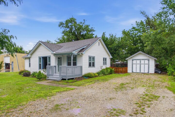 Property Photo:  420 S McComas  KS 67213 