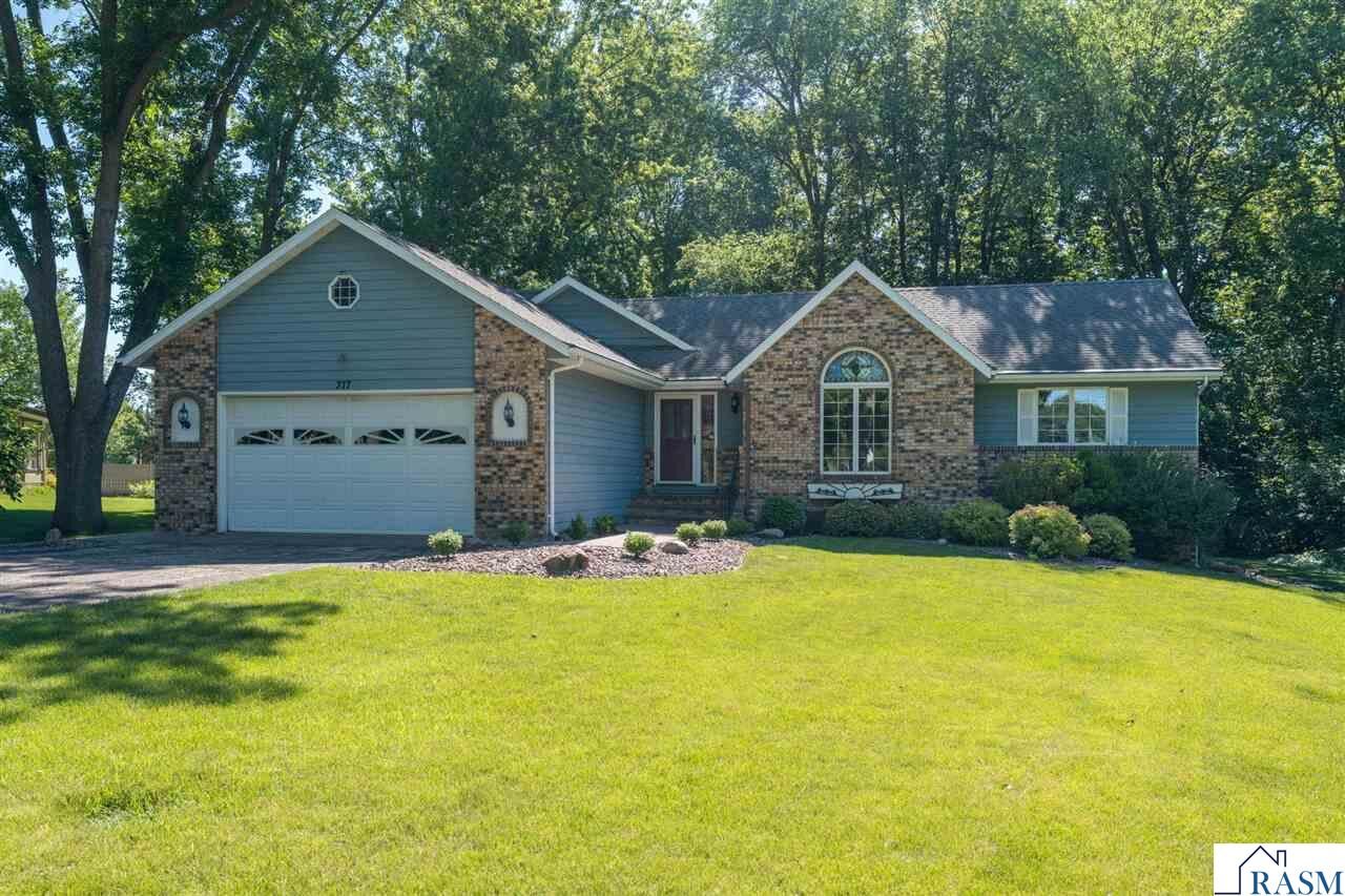 Property Photo: 377 Carol Court MN 56003