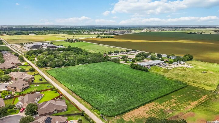 Property Photo: 3275 N State Highway 46 TX 78155