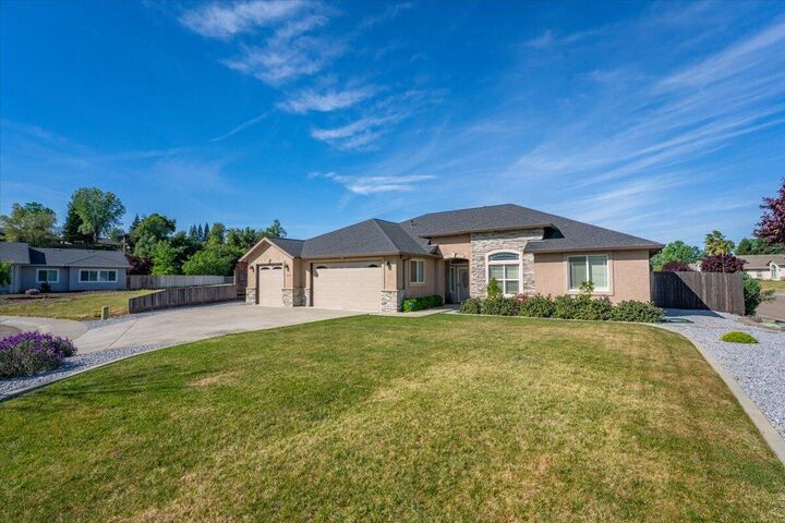 Property Photo:  1560 Carl Court  CA 96080 