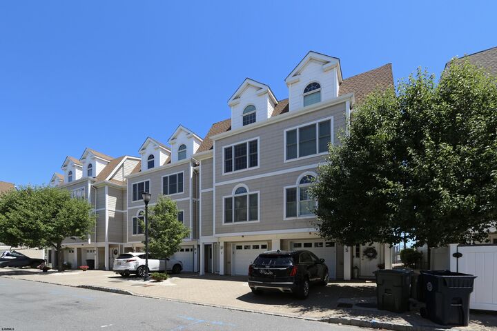 Property Photo: 7 Chelsea Ct 7 NJ 08401