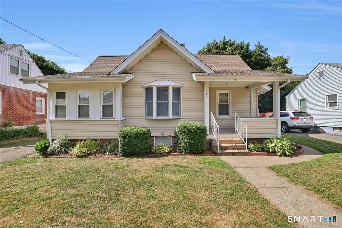 Property Photo:  43 Barraclough Avenue  CT 06517 