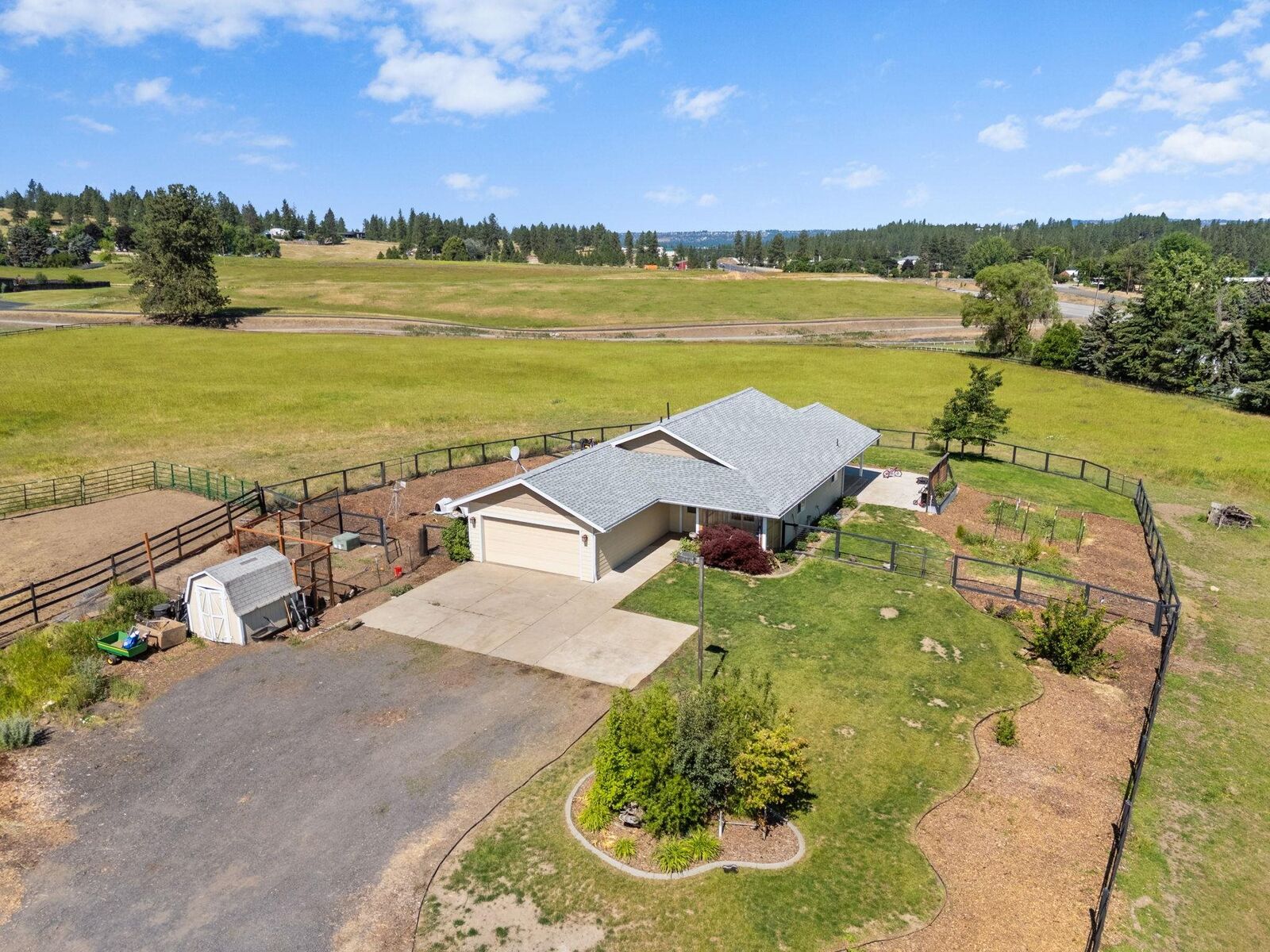 Property Photo: 7706 E Bigelow Gulch Rd WA 99217