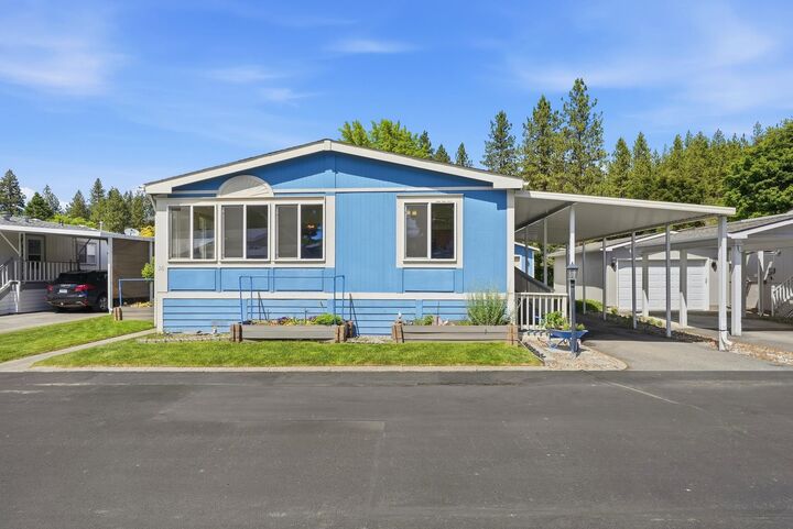 Property Photo:  208 S Neyland Ave 36  WA 99019 