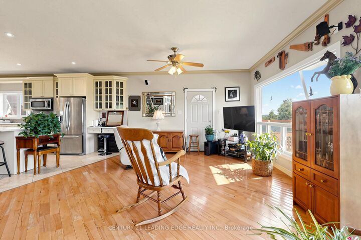 Property Photo:  27 Robert Street  ON L4P 1K7 