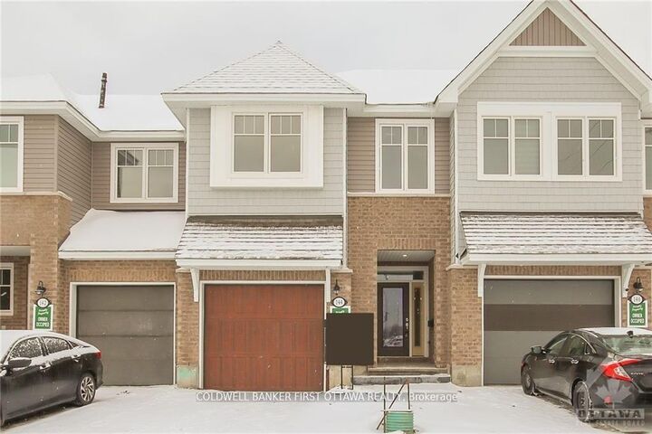 144 Angelonia Crescent — photo 1