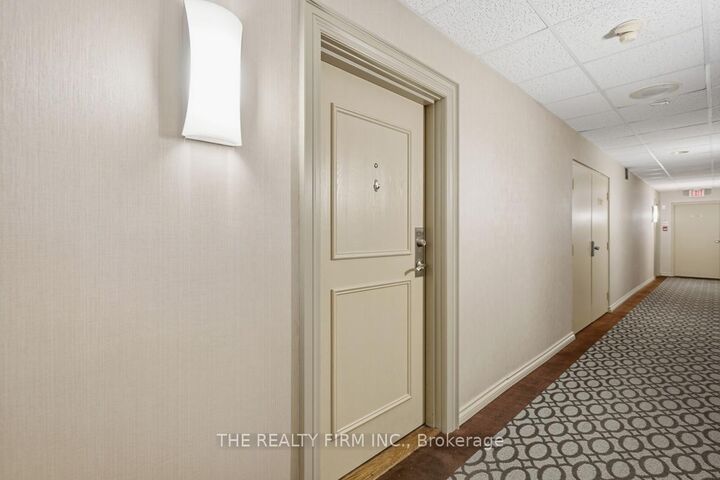 Property Photo: 45 Pond Mills Road 1210 ON N5Z 4W5