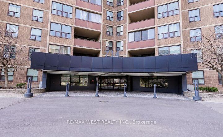 Property Photo: 234 Albion Road 1512 ON M9W 6A5