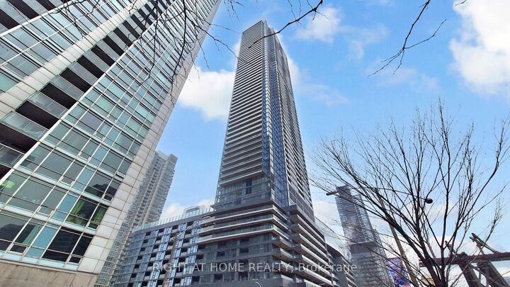 Property Photo: 3 Concord City Place Way 7706 ON M5V 0X4