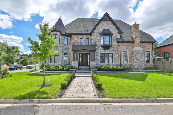 Property Photo: 1 Ria Court ON L7B 0B9