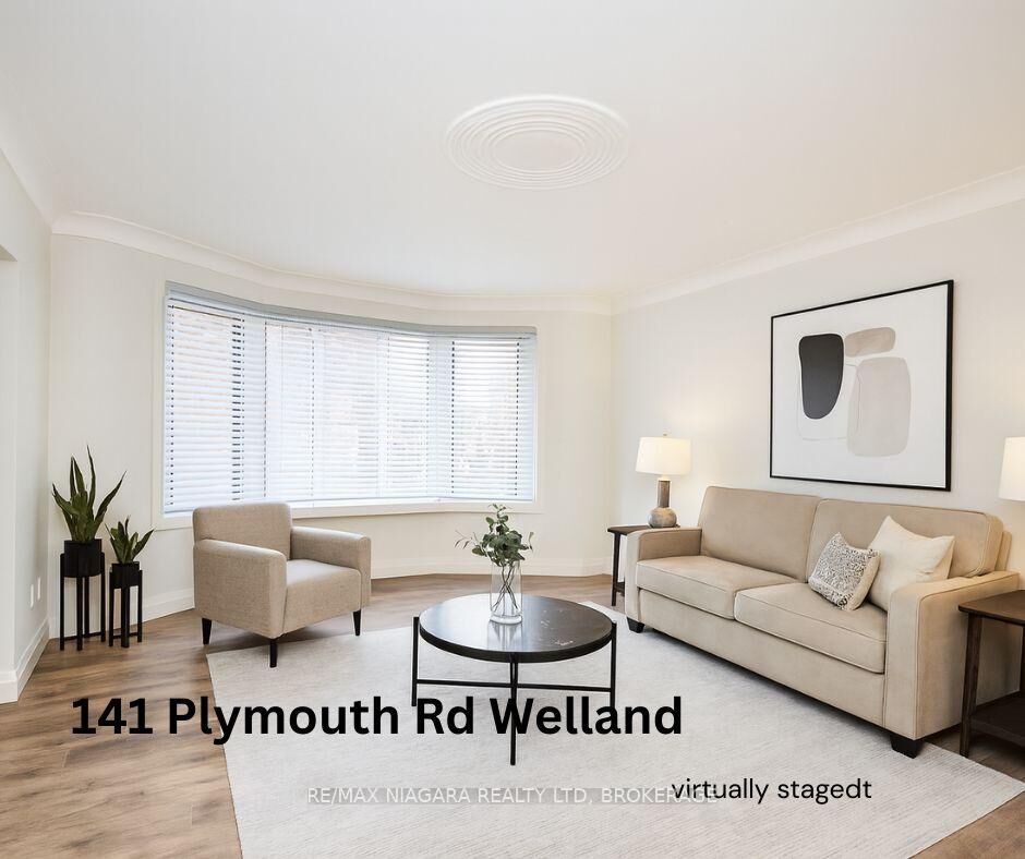 Property Photo:  141 Plymouth Road Unit 2  ON L3B 3C8 