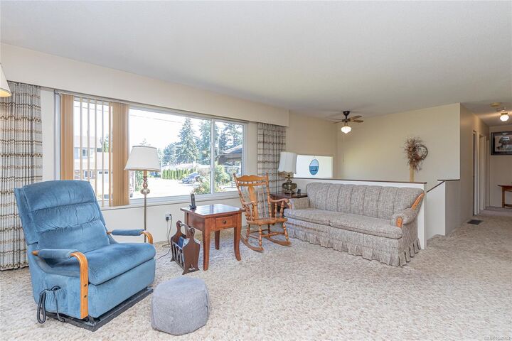 Property Photo: 6339 Fairview Pl BC V9L 3Y6