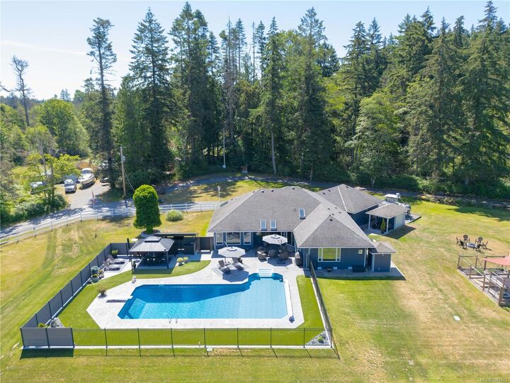 Property Photo: 3515 Newfield Rd BC V9S 5V6