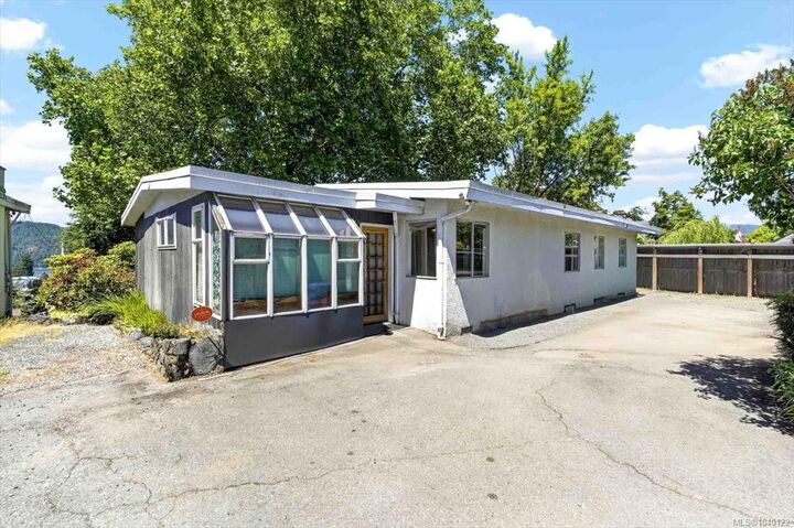 Property Photo:  2836 7th Ave  BC V9Y 2J4 