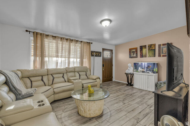 Property Photo: 366 N 175 E UT 84054