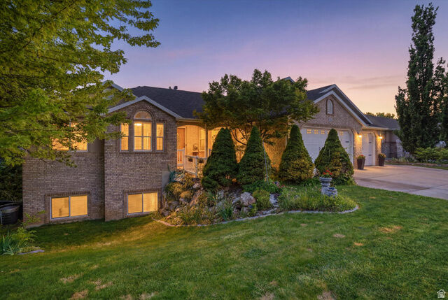 Property Photo:  1407 E 5600 S  UT 84403 