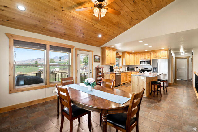 Property Photo: 1557 E 2100 N UT 84341