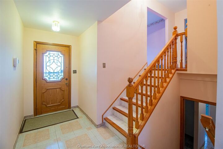 Property Photo: 8 Regal Place ON N7M 5P5