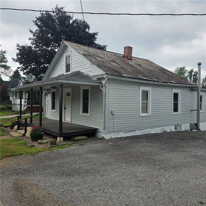 Property Photo:  124 Mount Air Road  PA 16102 