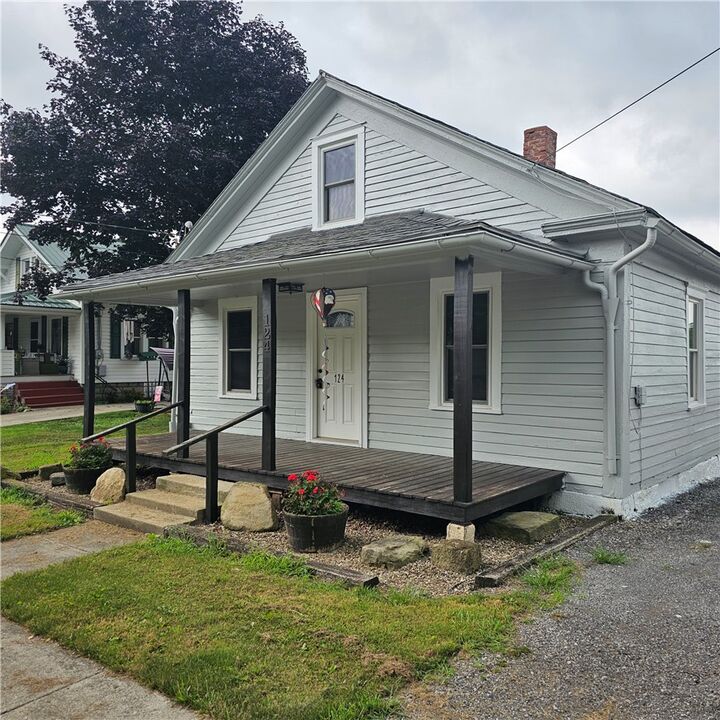 Property Photo:  124 Mount Air Road  PA 16102 