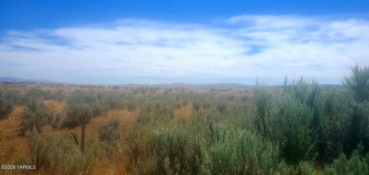 Property Photo: T2 Snowy Owl Ln WA 98908