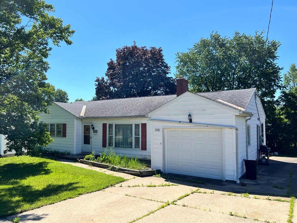 Property Photo:  1141 W. Main St.  OH 44805 