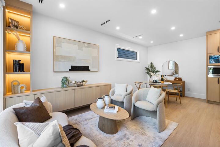 Property Photo: 6831 Salisbury Avenue 2 BC V5E 2Z4