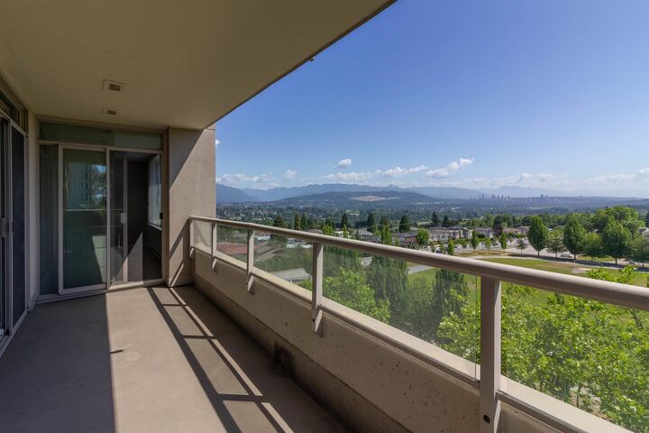 Property Photo:  6055 Nelson Avenue 907  BC V5H 4L4 