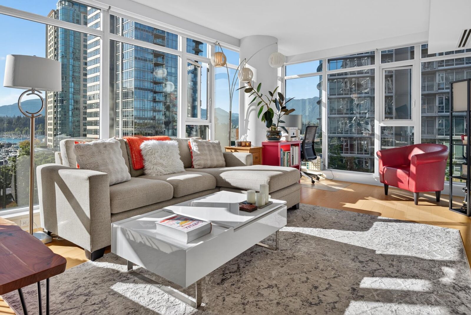 Property Photo: 1205 W Hastings Street 702 BC V6E 4T7