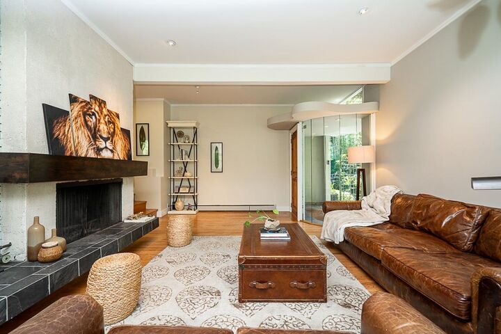 Property Photo: 3841 Bayridge Avenue BC V7V 3J3