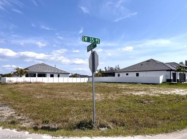 Property Photo: 3 SW 35th Pl FL 33991