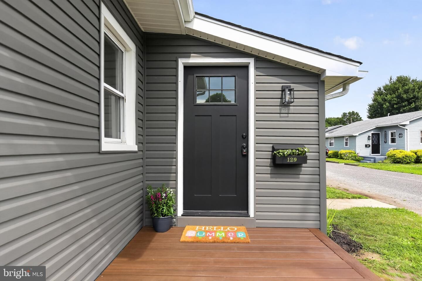 Property Photo:  129 Magnolia Street  NJ 08069 