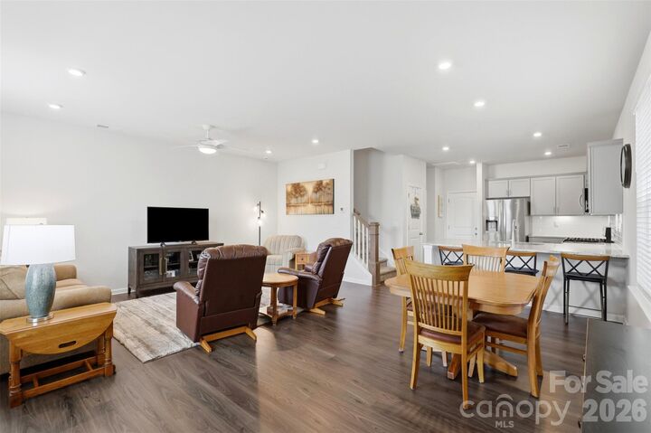 Property Photo:  5500 Kinsbridge Drive  NC 28227 