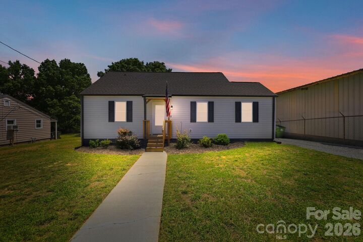 Property Photo:  110 Wilfred Avenue  NC 27292 