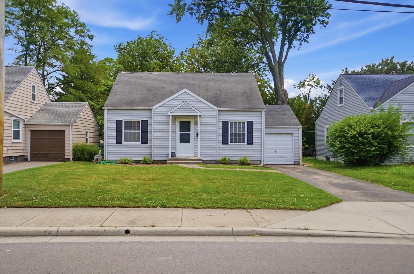 Property Photo:  1754 Kenny Road  OH 43212 