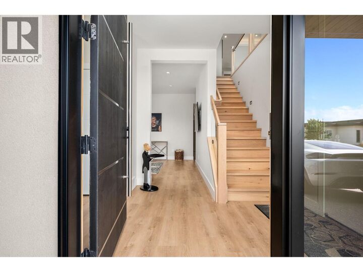 Property Photo: 9839 Beacon Hill Crescent BC V4V 0A9
