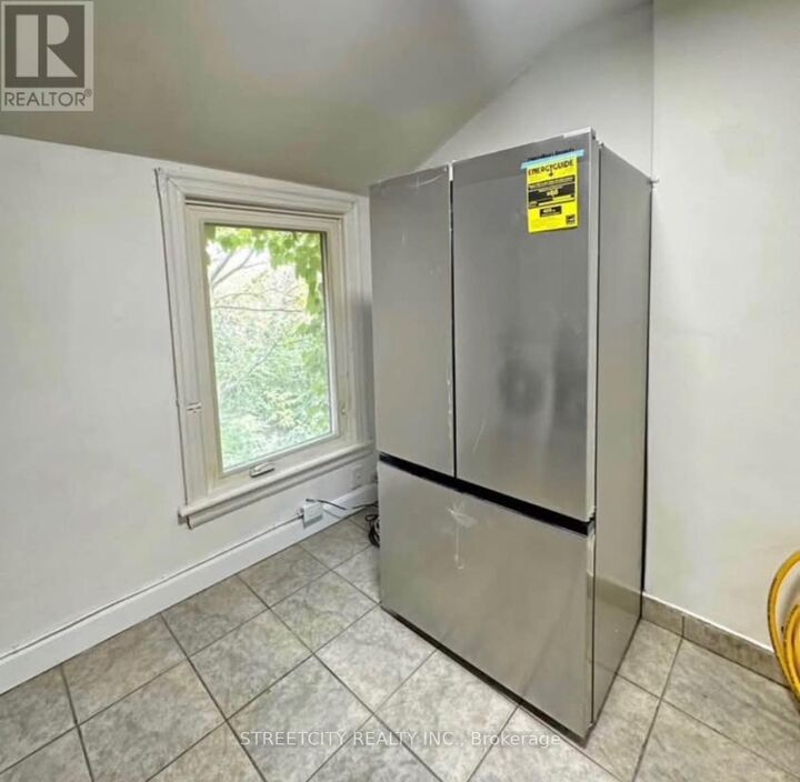 Property Photo:  216 John Street North  ON L8L 4P5 
