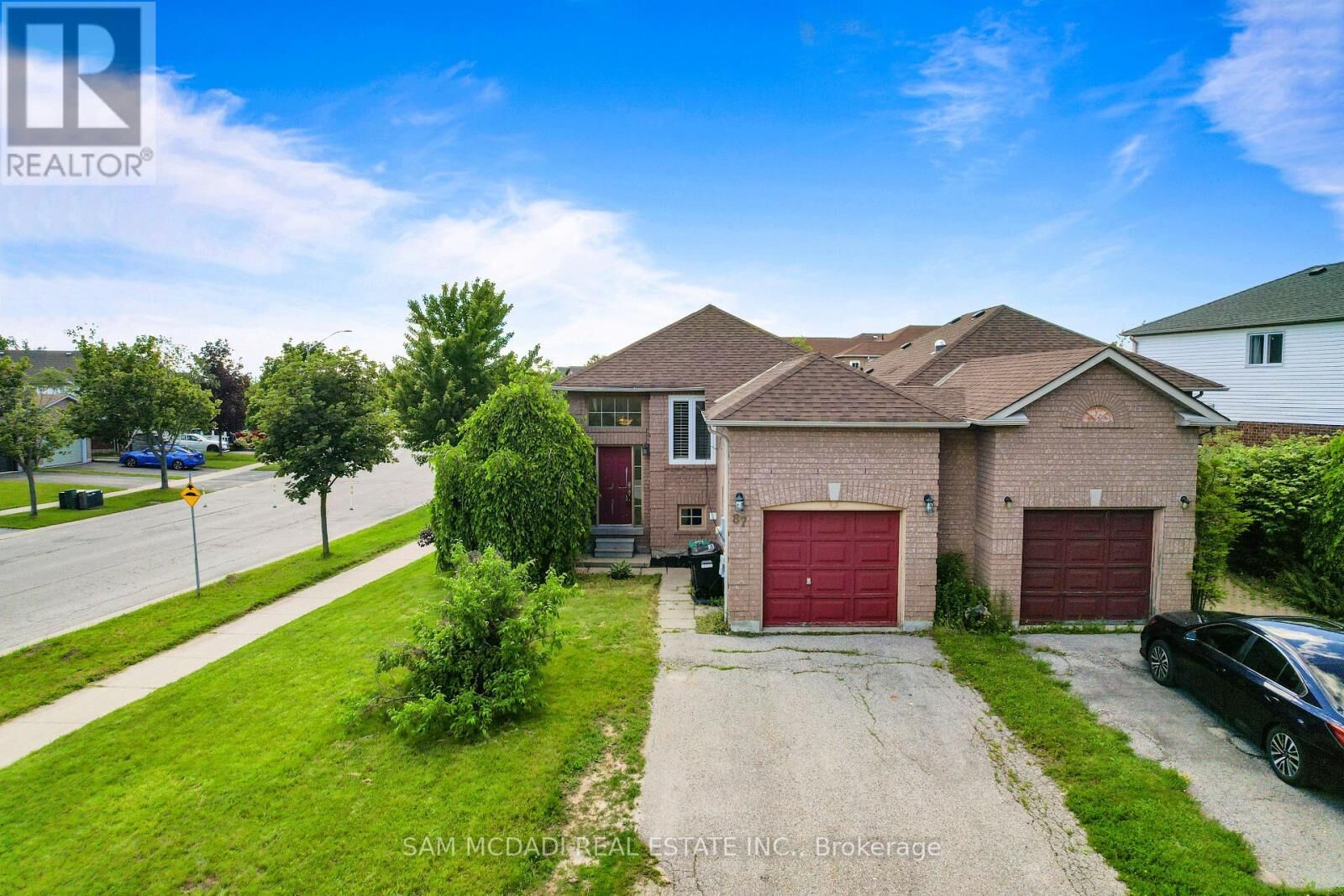 Property Photo:  87 Rundle Crescent  ON L4N 8E6 