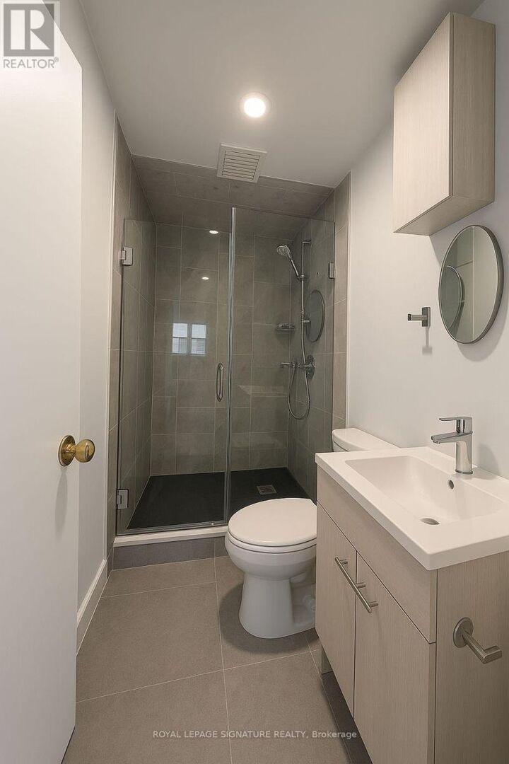 Property Photo: 2798 Lakeshore Boulevard West 2 ON M8V 1H5