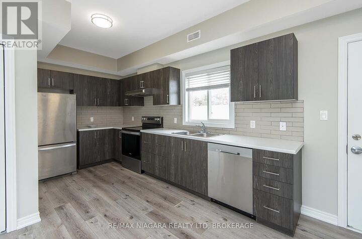 Property Photo:  29 Afton Avenue  ON L3B 1V6 