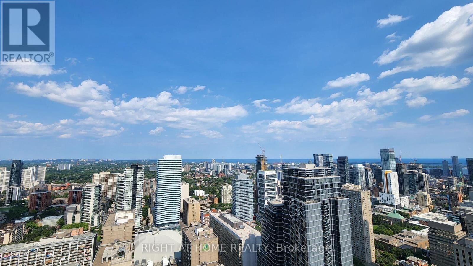 Property Photo:  7 Grenville Street 4609  ON M4Y 0E9 