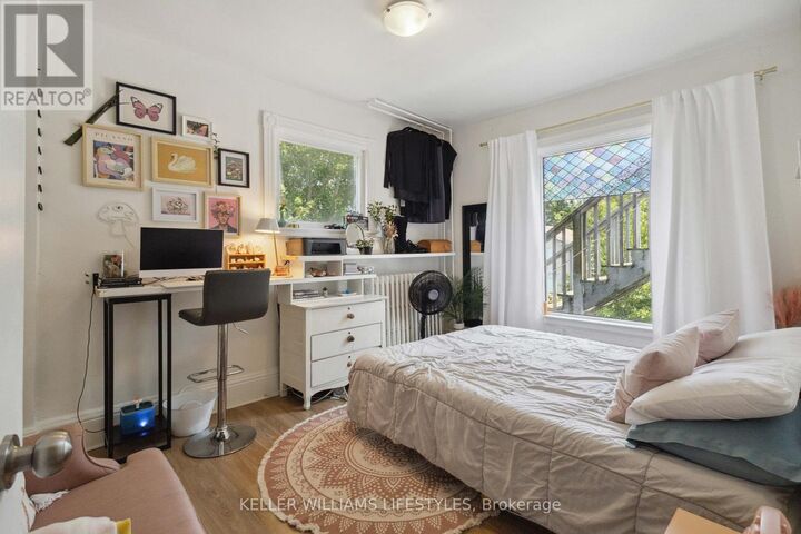 Property Photo:  33 Station Street  ON N5P 2X1 