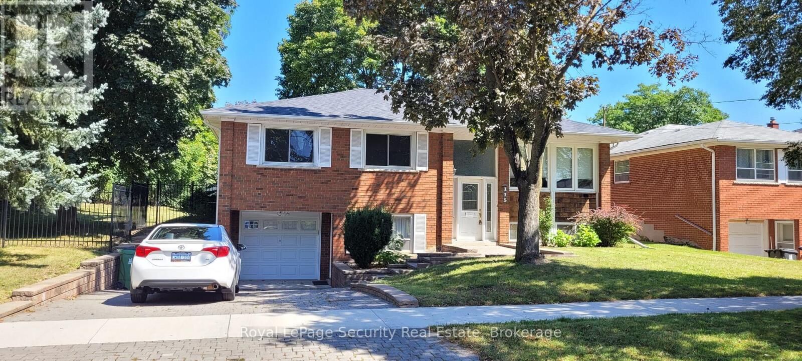 Property Photo:  115 Poynter Drive Main  ON M9R 1L7 