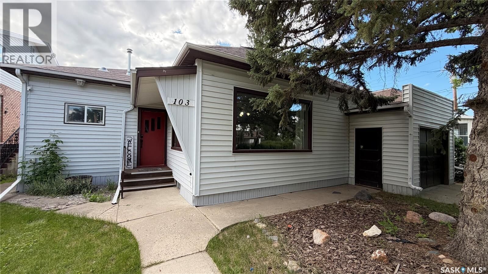 Property Photo: 103 Walsh Street SK S0N 1N0