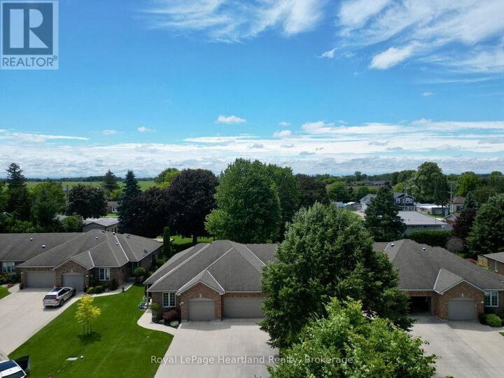 Property Photo: 15 Shadow Lane ON N0M 1S1