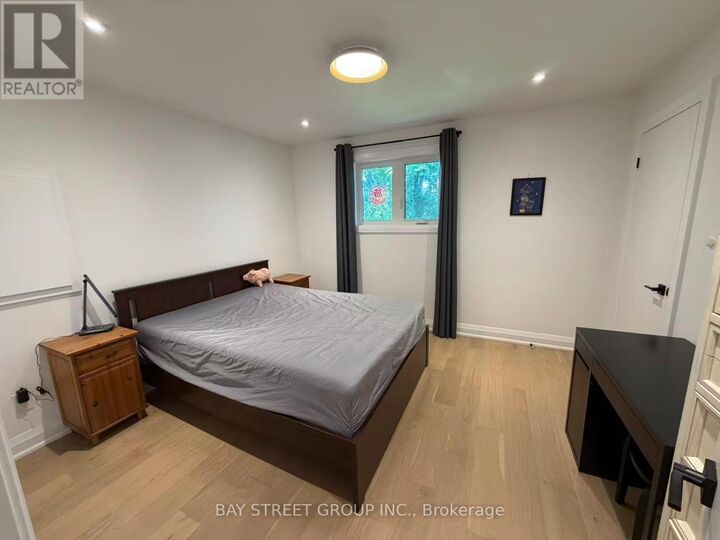 Property Photo: 25 Jeremy Drive Room ON L3R 2K7