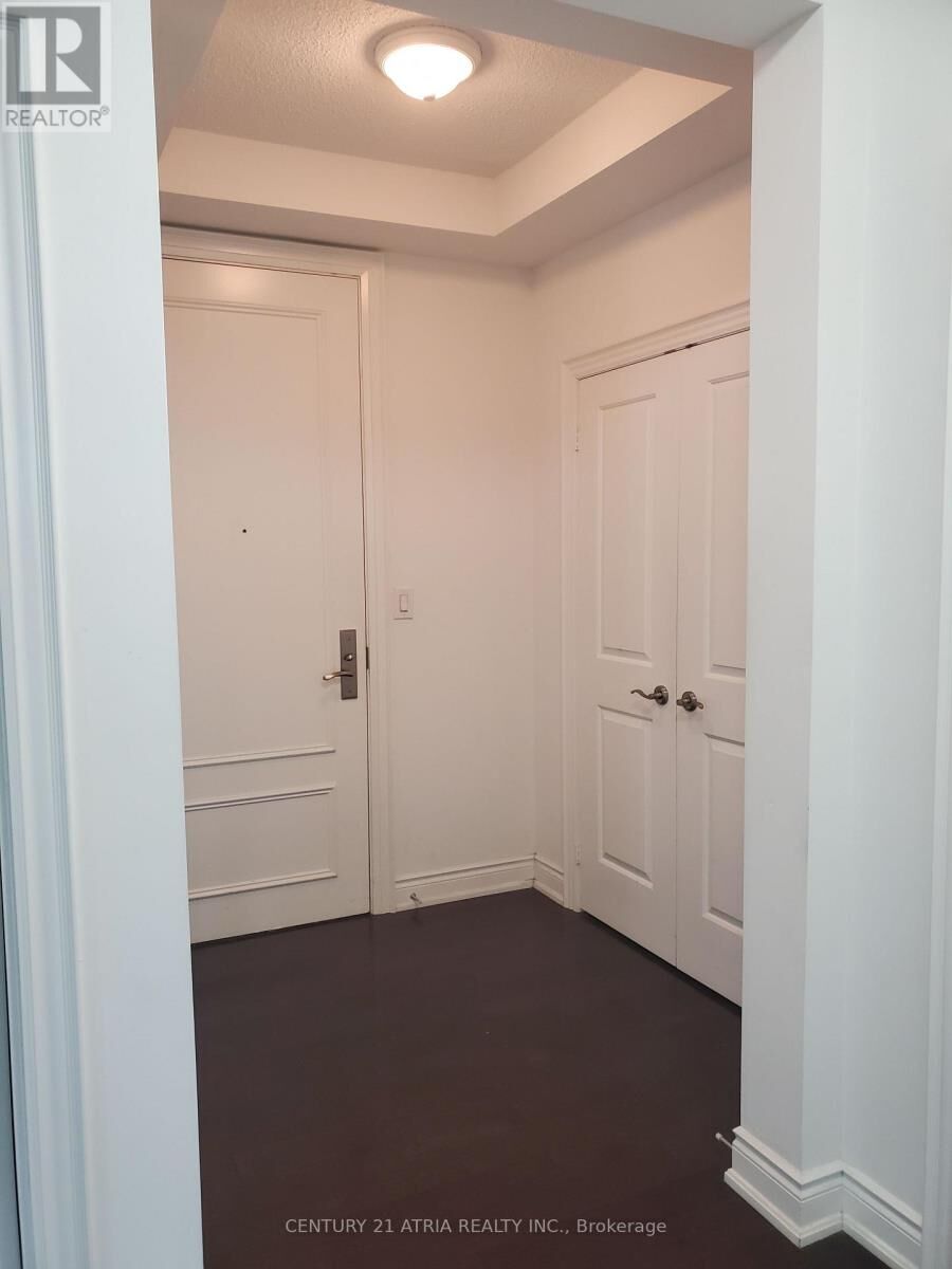 Property Photo:  10 Bloorview Place North 1608  ON M2J 0B1 
