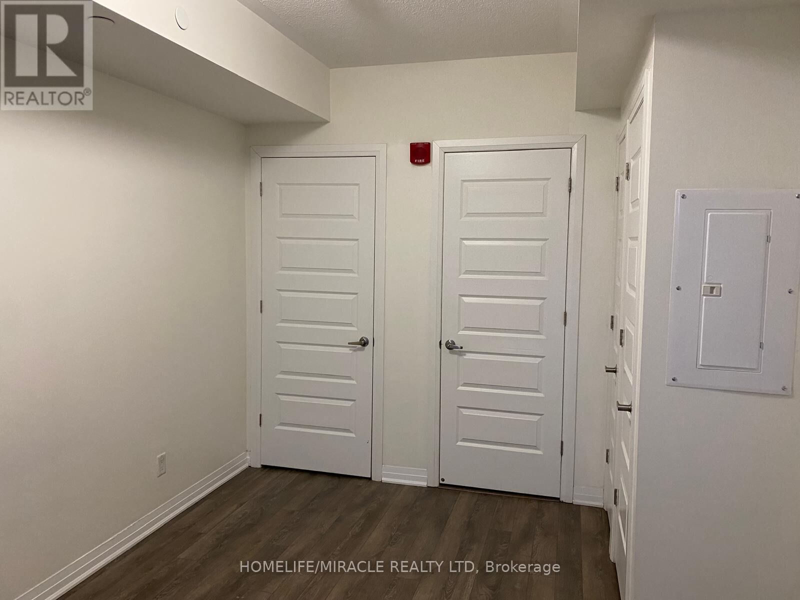 Property Photo: 2 Adam Sellers Street 501 ON L6B 1N2