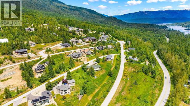 Property Photo:  6755 Eagleview Lane  BC V1L 6W6 